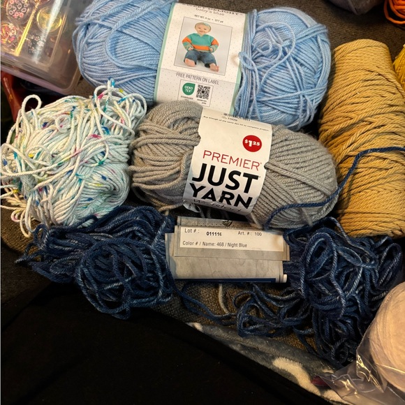 Assorted Yarn Collection - Picture 2 of 2